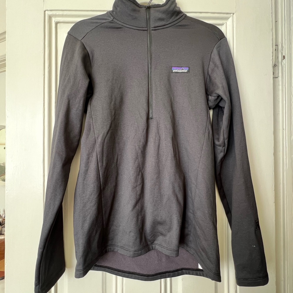 Patagonia Black and Gray Fleece Pullover